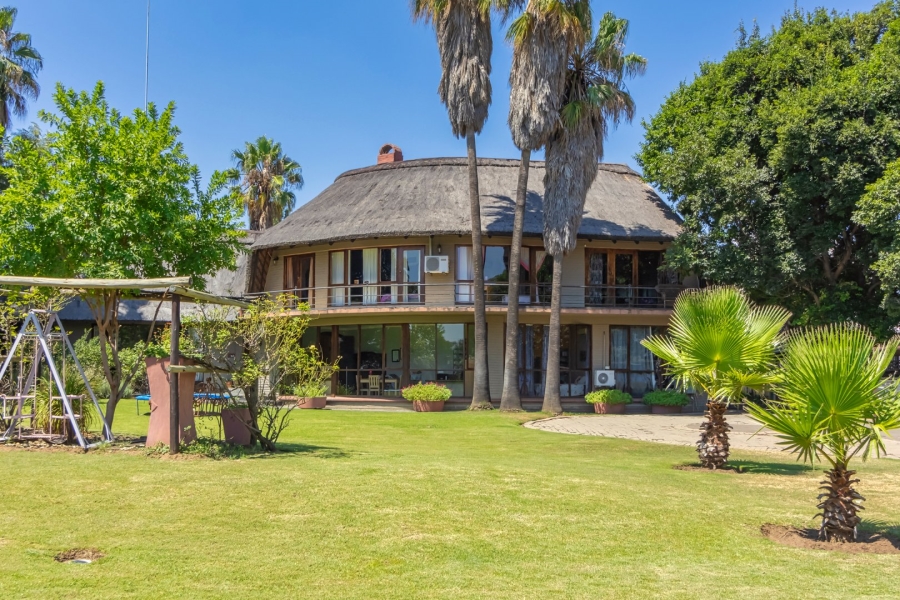 6 Bedroom Property for Sale in Panorama Free State